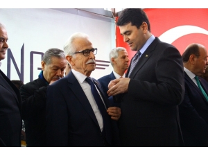 Halis Günday 5. Partisine Rozet Taktı