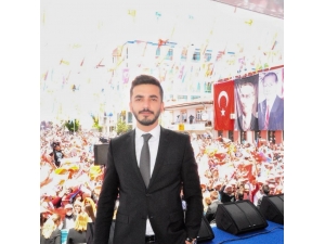Ak Parti Kars Gençlik Kolları Başkanı Haliloğlu, İstifa Etti
