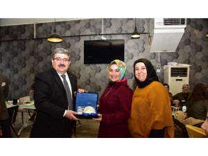 Başkan Can Gönüllü Anneleri Ağırladı