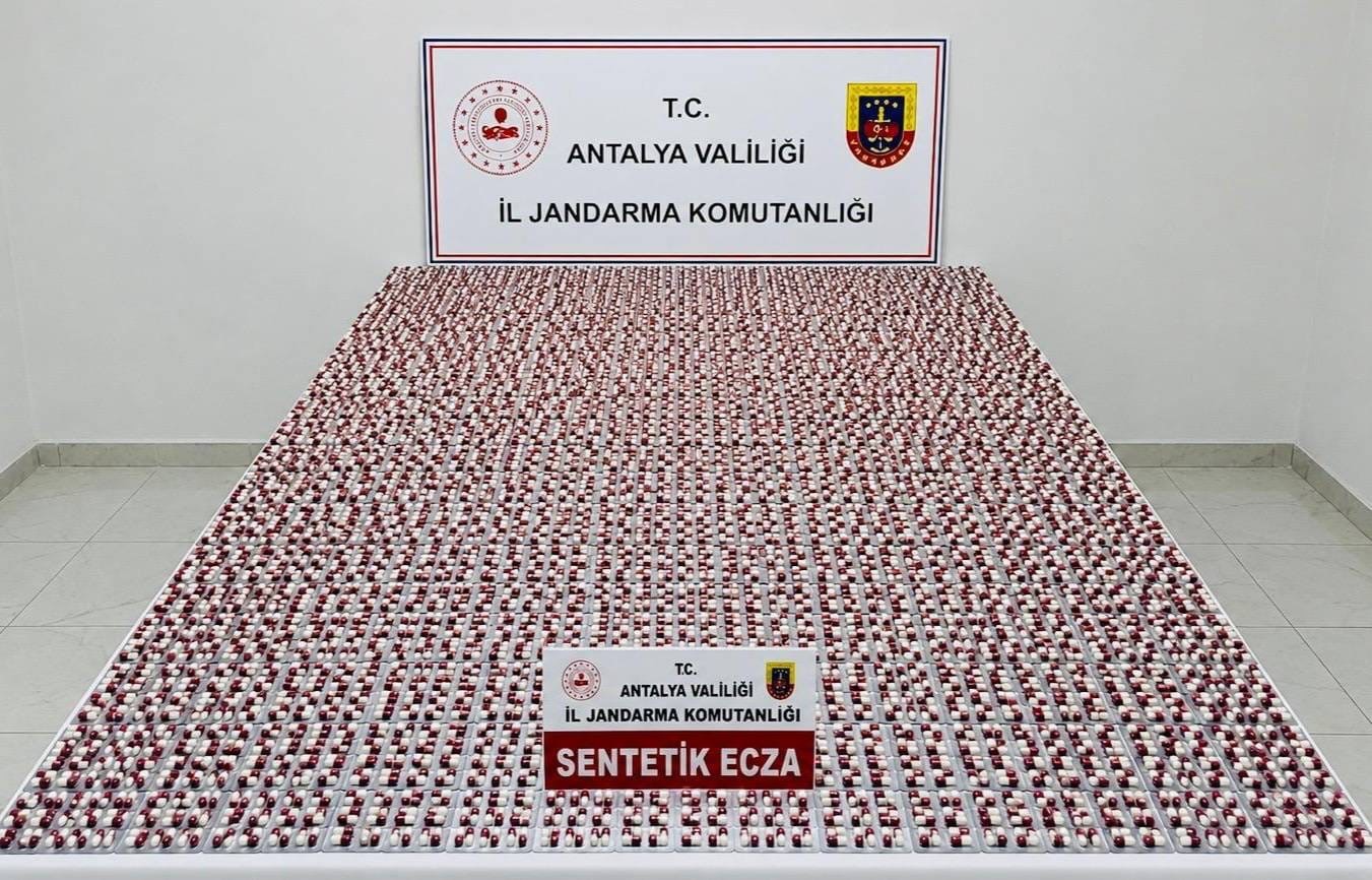 antalya-da-15-bin-184-uyusturucu-hap-ele-gecirildi