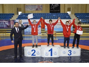 Güreş Müsabakaları Sona Erdi