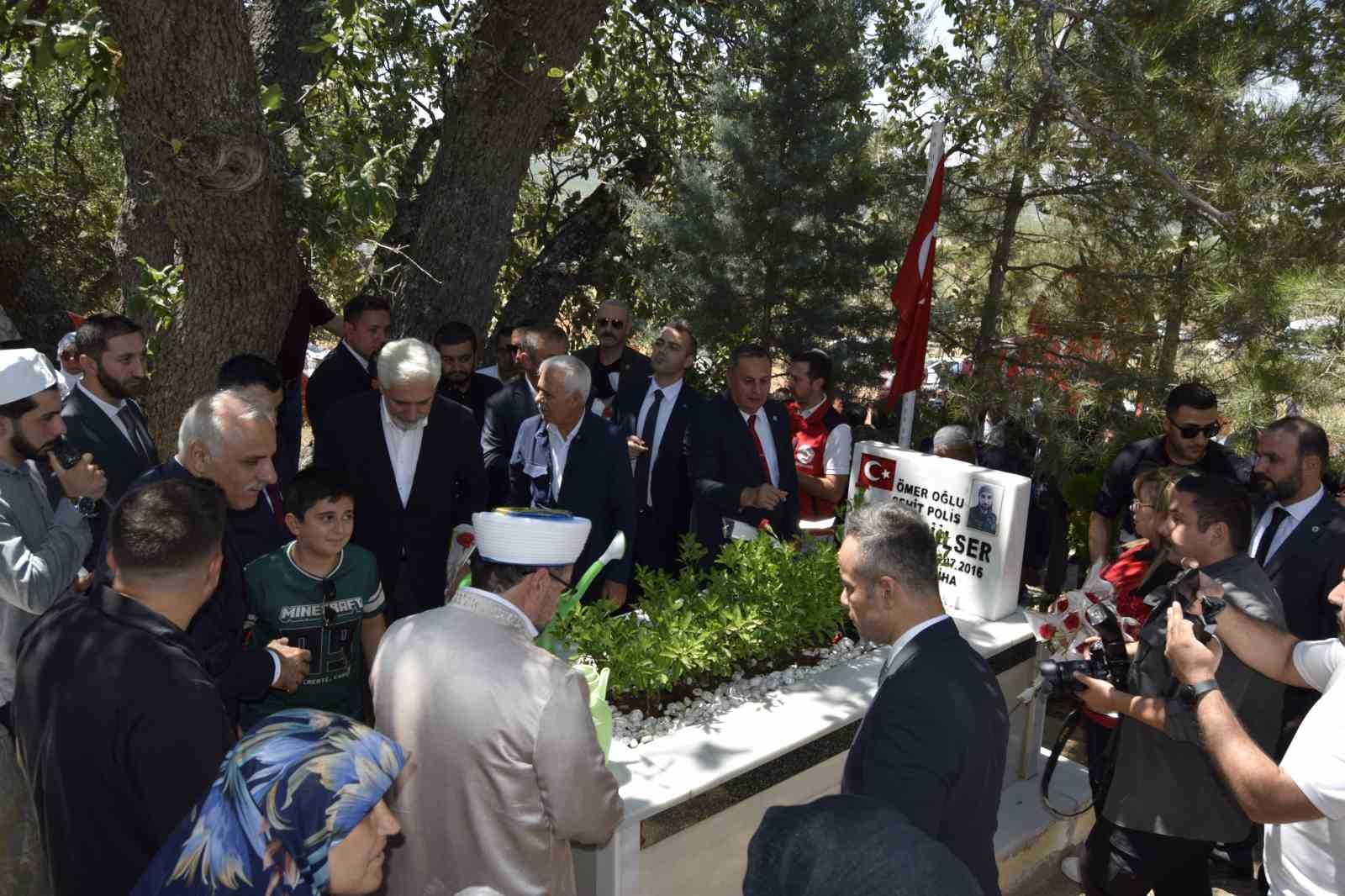 dicle-de-sehitler-kabirleri-basinda-anildi