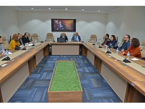 Uşak Üniversitesi Bünyesinde “Kenevir Uygulama Ve Araştırma Merkezi” Kurulacak