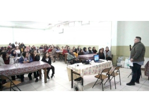 Öğrencilere Bilişimin Geleceği Ve Fırsatları Anlatıldı