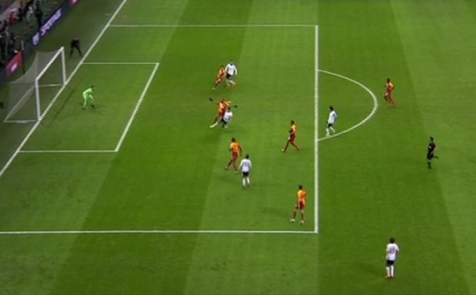 "galatasaray - Benfica Maçında Var Olsaydı..."