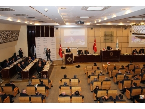 Binali Yıldırım: "Muhtemelen Yeni Hal Yasası Meclis Kapanmadan Önümüzdeki Aylarda Gelecek"