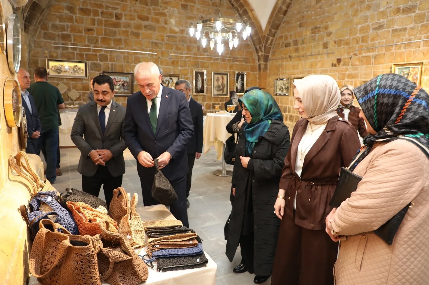 bayburt-ta-hayat-boyu-ogrenme-haftasi-etkinlikleri-basladi