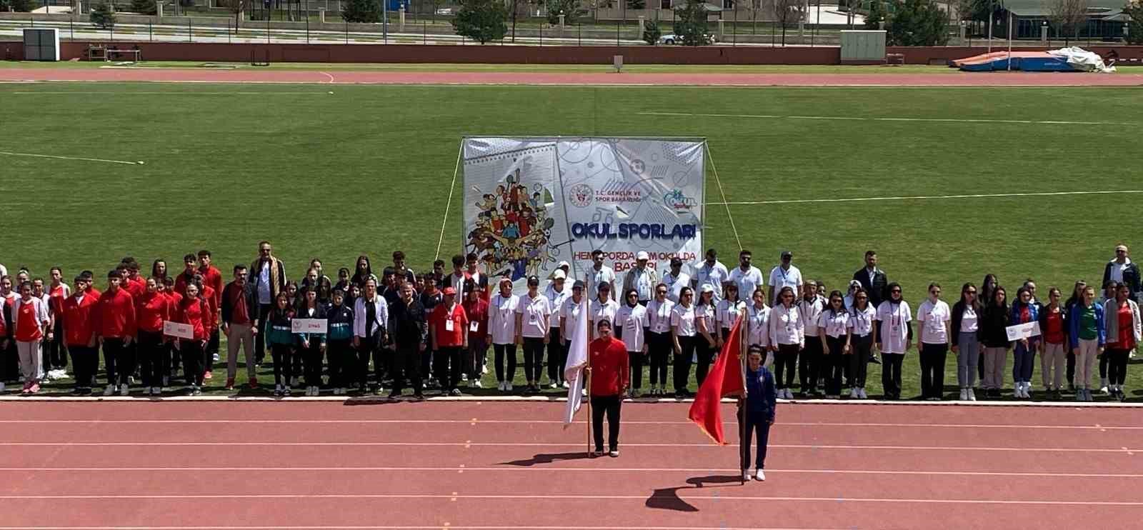 erzincan-okul-sporlarinda-turkiye-nin-zirvesinde