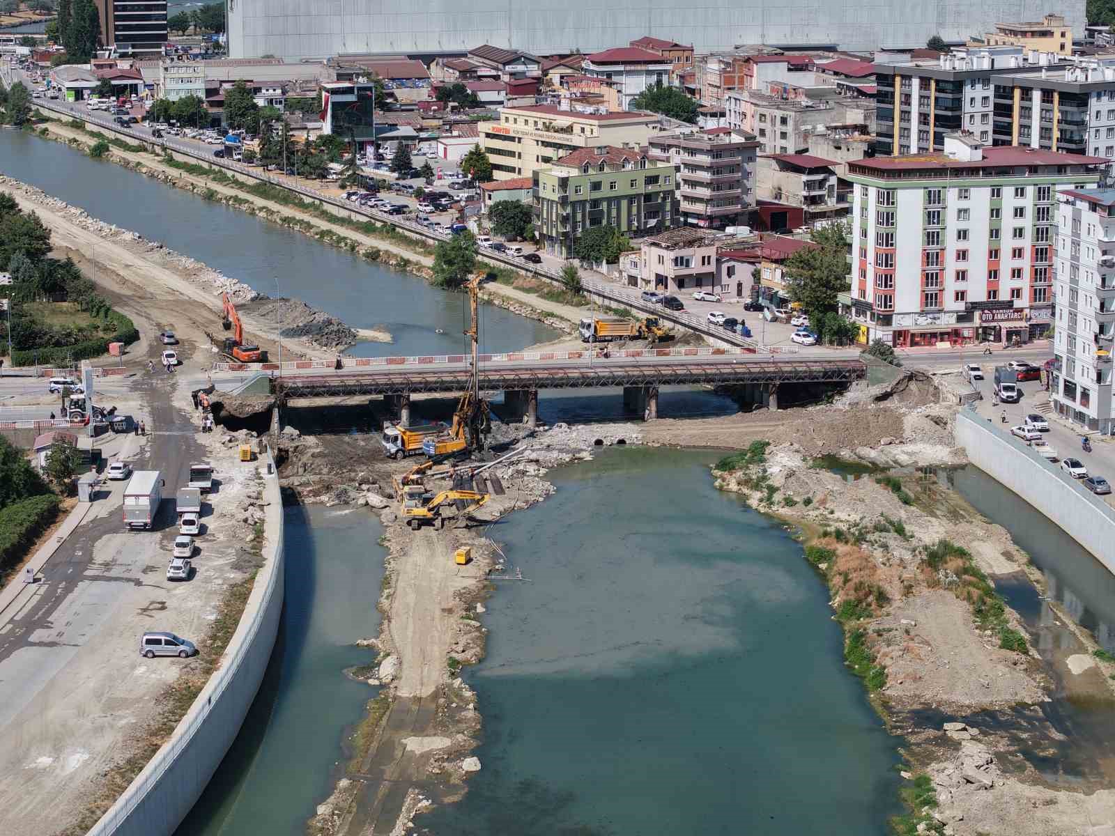 samsun-da-kopru-tedbir-amacli-trafige-kapatildi