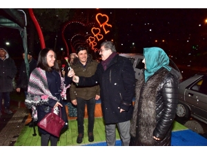 Sevgi Yolu’nda Keman Eşliğinde Karşılandılar