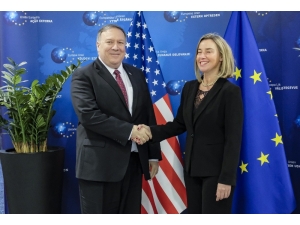 Mike Pence’in Ab’yi Suçlayan Açıklamasının Ardından Sürpriz Görüşme