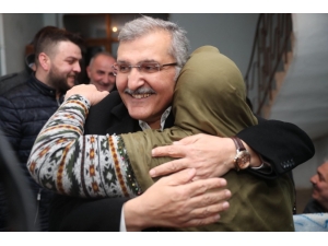 Beykoz’da Murat Aydın’ın Evine Gittiği Emine Teyze Gözyaşlarına Boğuldu