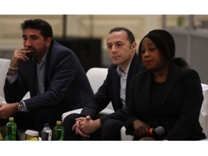 Cüneyt Çakır, Fıfa Futbol Yönetim Zirvesi’nde Var Sunumu Yaptı