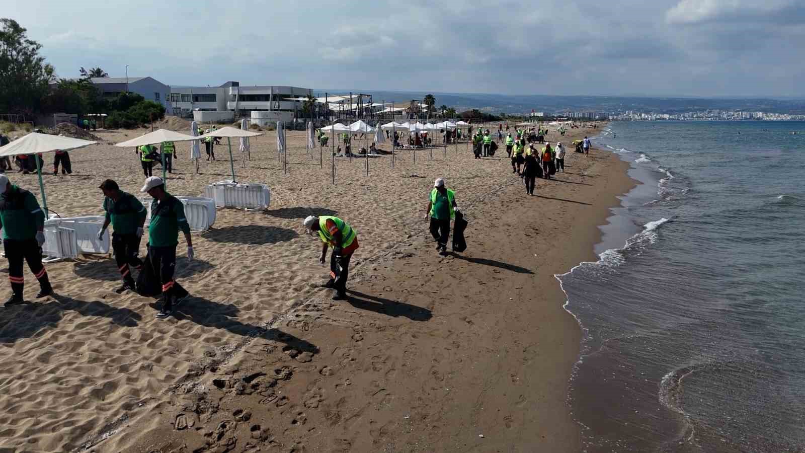 mersin-de-sahiller-cevre-haftasinda-temizlendi