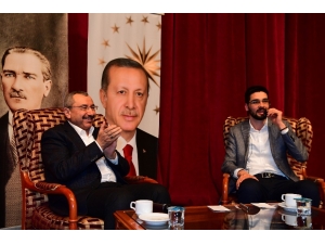 Ataşehirli Gençler İsmail Erdem’i Coşkuyla Karşıladı