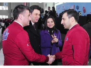 Uçan Araba, Sürücüsüz Araç Ve Roket Yarışmaları İle Teknofest İçin Geri Sayım Başladı