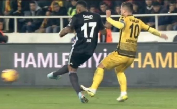 Beşiktaş - Malatyaspor Maçında Var'dan Kırmızı Kart!