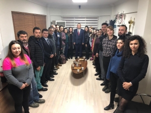 Mhp’li Başkan Adayı Erdoğan Bıyık İle Canlar Rahat Edecek