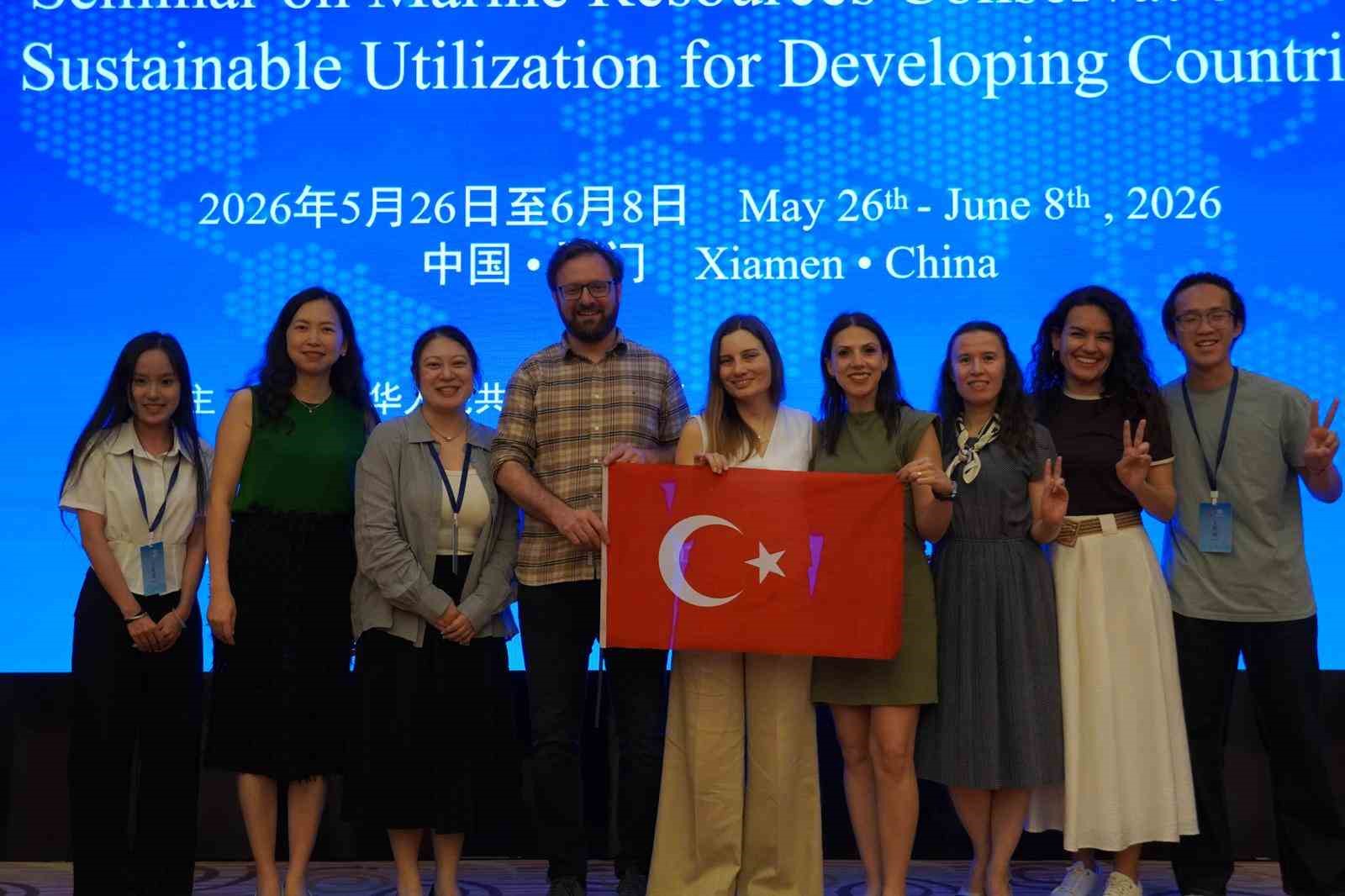 antalya-buyuksehir-belediyesi-cin-de-seminere-katildi