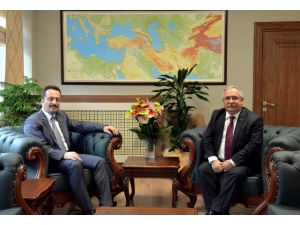 Sakarya Valisi Nayir İle Bilecik Valisi Şentürk Bir Araya Geldi