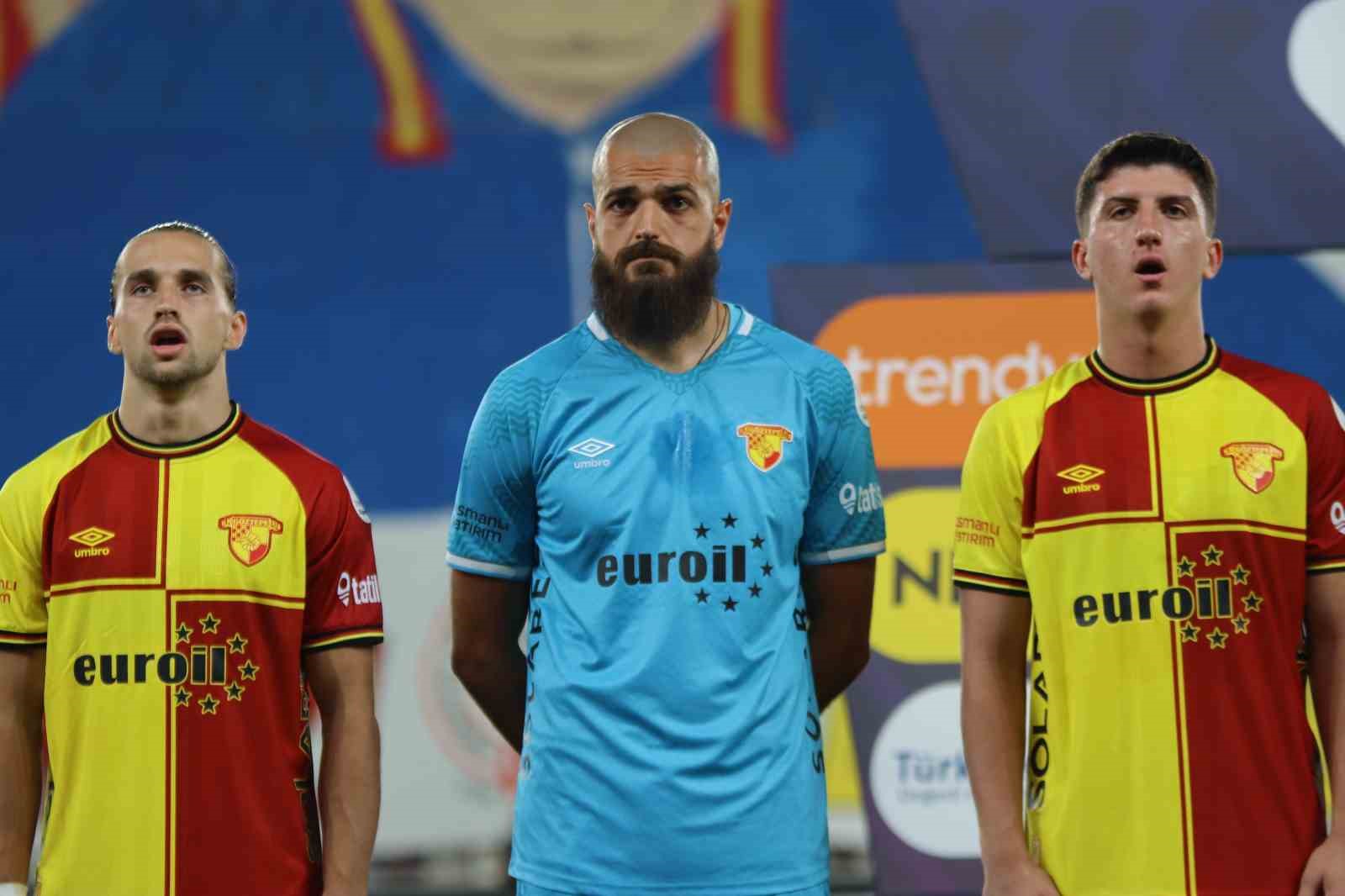 goztepe-kalecisi-luka-gugeshashvili-den-taraftara-tepki