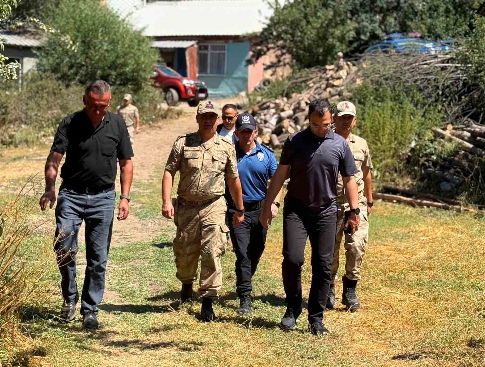 refahiye-kaymakami-taskiran-koy-ziyaretlerinde-vatandaslarin-taleplerini-dinledi