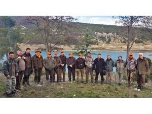 Macar Avcılar, Isparta’da Yaban Domuzu Sürek Avı Yaptı