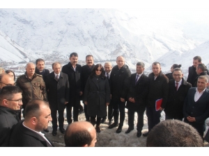 Bakan Kurum, Hakkari’den Ayrıldı