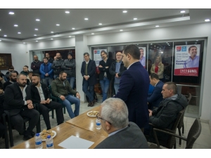 Kuşadası Adayı Ömer Günel Gençlerle Buluştu