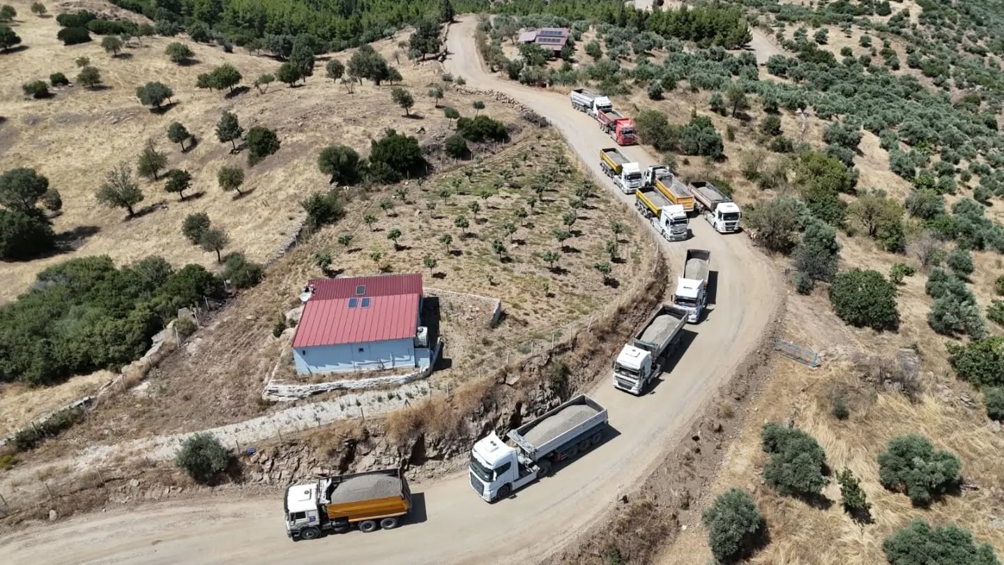 yenipazar-da-mestanlar-yolu-genisliyor-asfalt-calismalari-suruyor