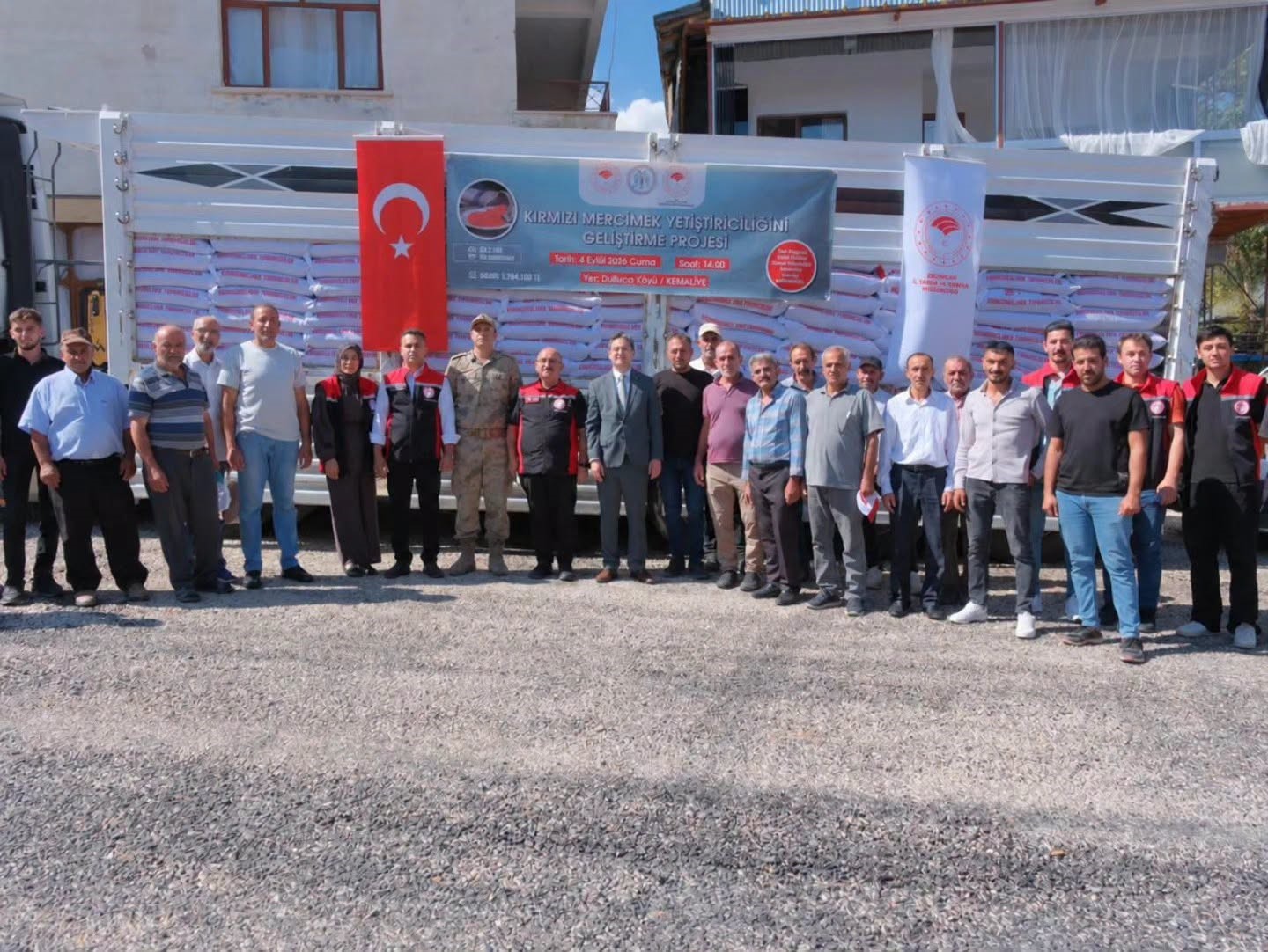 kemaliye-de-ureticilere-yuzde-75-hibeli-kirmizi-mercimek-tohumu-destegi