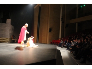 Marmaris Tiyatro Günleri Devam Ediyor