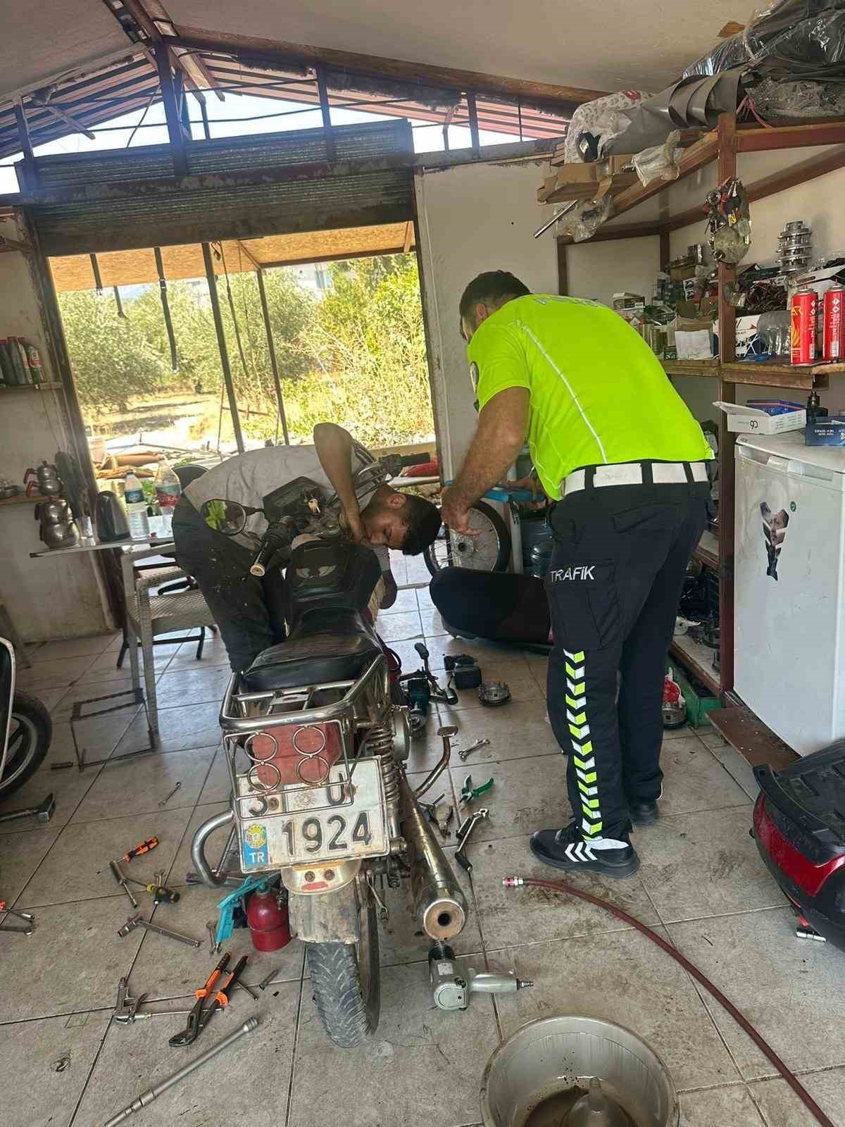 antakya-da-motosiklet-tamircileri-ve-yedek-parca-saticilarina-denetim
