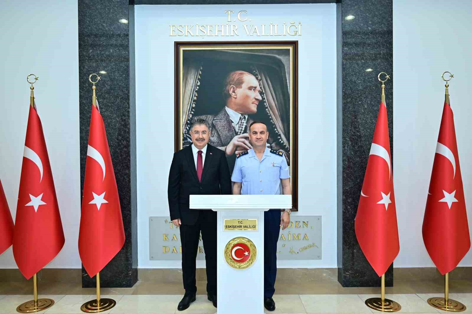 hava-kuvvetleri-komutanligina-atanan-orgeneral-dalkiran-dan-vali-yilmaz-a-veda-ziyareti