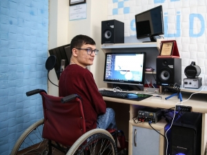 Engelli Rapçinin Hayali Dizide Şarkı Söylemek