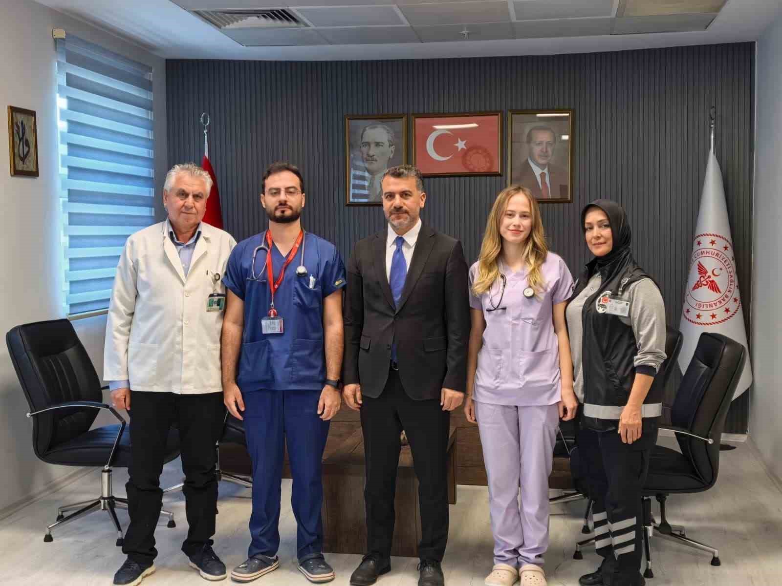 hastane-koridorlarinda-buyuduler-doktor-olarak-geri-donduler
