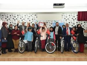 Bisiklet Dağıtımları Devam Ediyor