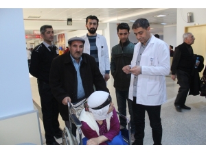 Hasta Ve Hasta Yakınlarının Sorunları Yerinde Çözüm Buluyor