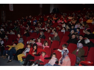 Bilecik’te Miniklerden Tiyatroya Büyük İlgi