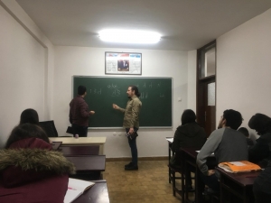 Türkler’in İlk Alfabesini Öğreniyorlar