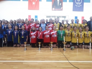 Okullar Arası Hentbol Yıldız Kızlar İl Birinciliği Tamamlandı