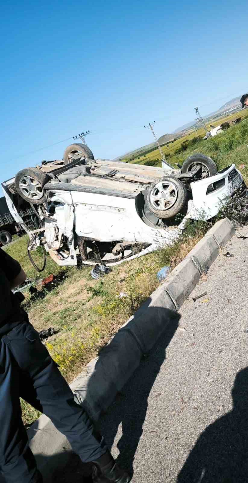 kayseri-de-cezaevi-ring-araci-hafif-ticari-aracla-carpisti-7-yarali