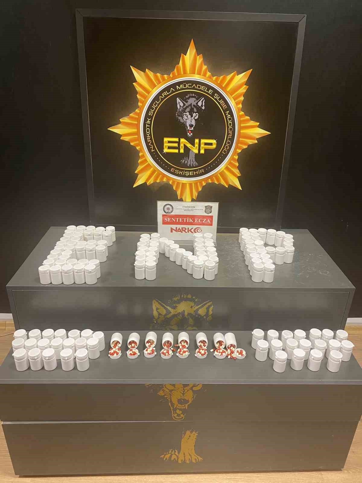 eskisehir-de-8-bin-67-sentetik-ecza-hap-ele-gecirildi