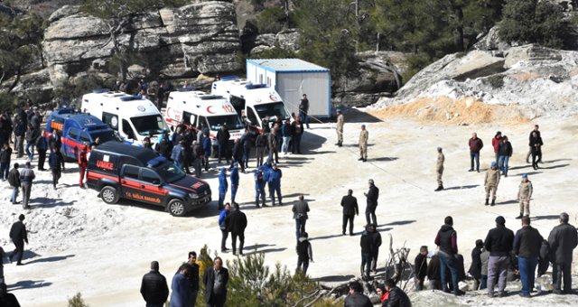 Milas'ta Maden Ocağında Heyelan: 1 İşçinin Cansız Bedenine Ulaşıldı, 2 İşçi Göçük Altında