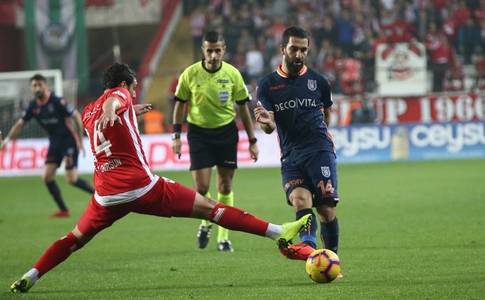 Başakşehir, Antalya'da Hata Yapmadı!