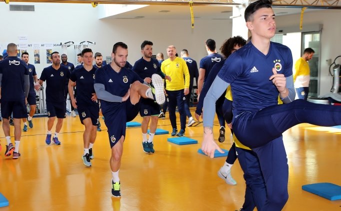 Ersun Yanal Forma Verirse, Tolgay Derbide Sahada