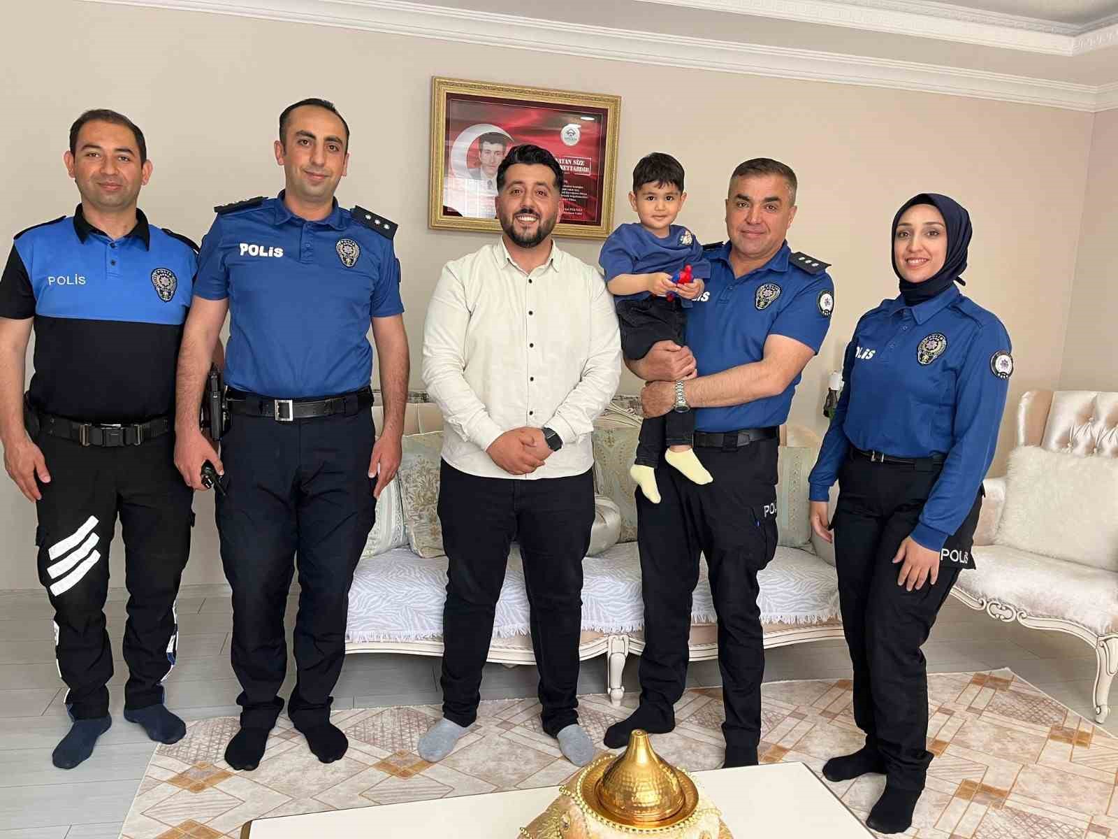 sehit-aileleri-ile-sehitlikler-bayramda-ziyaret-edildi