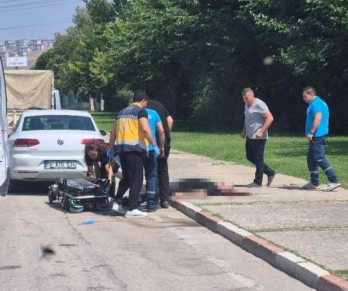 bursa-da-bir-esnaf-sokakta-basindan-vurulmus-halde-bulundu