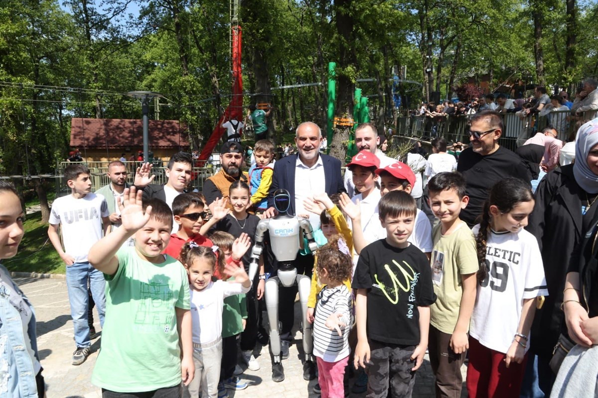 canik-macera-parki-nda-ilk-gun-rekoru-10-bin-ziyaretci