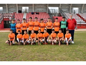 Gürsu Belediyespor U14 Takımı Nâmağlup Şampiyon